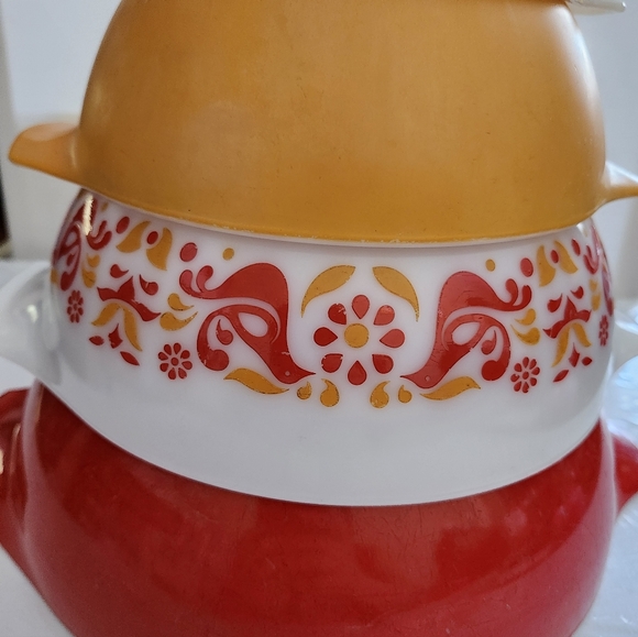 Vintage Pyrex  Friendship Pattern Cinderella Bowl Set Of 4 - Picture 4 of 8